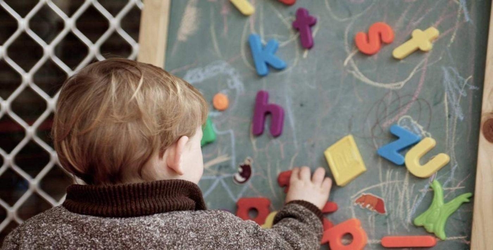 Dün-Bugün ve sağ sol karıştıran çocuğa DİKKAT!