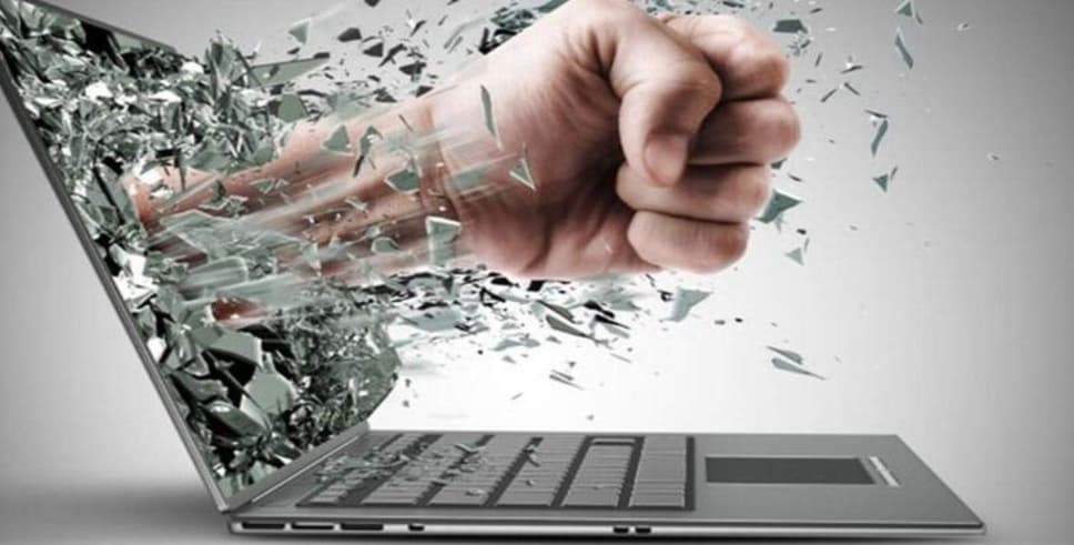 Siber zorbalık nedir? Nasıl Mücadele Edilir?