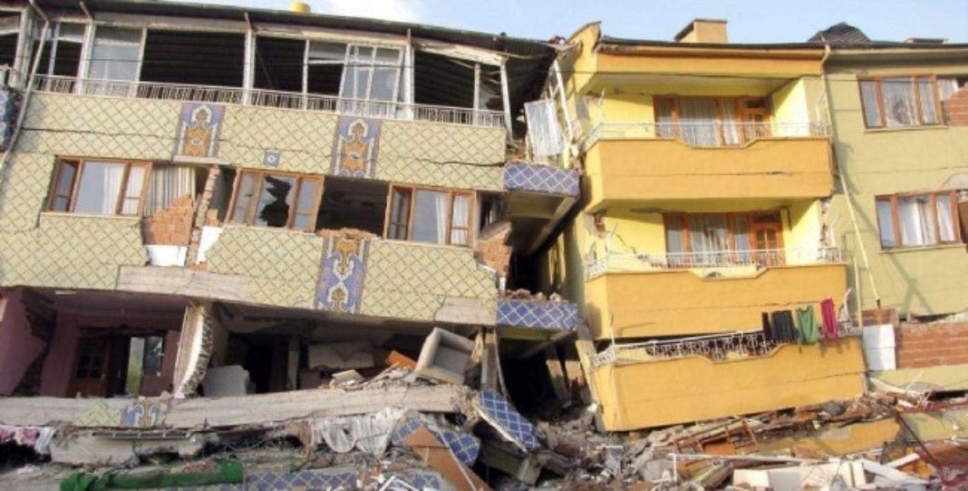 Deprem görüntülerine dikkat!