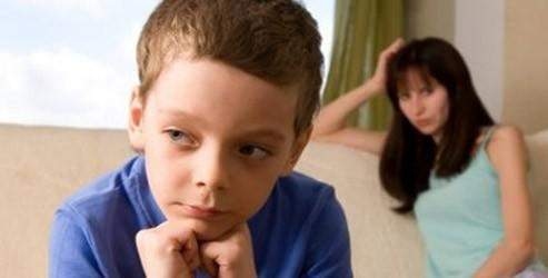 Toplum ve aile baskısı sosyal fobiyi doğuruyor