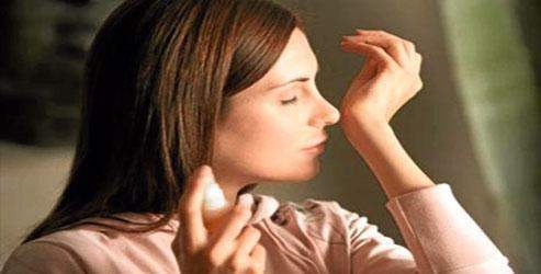 Her türlü kokudan rahatsız oluyorum