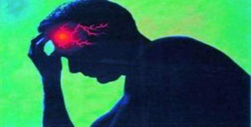 Beyin implantı nöbetler konusunda uyarıyor