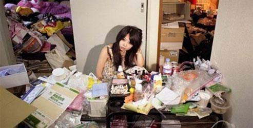 Kendilerini odaya kapatıyorlar