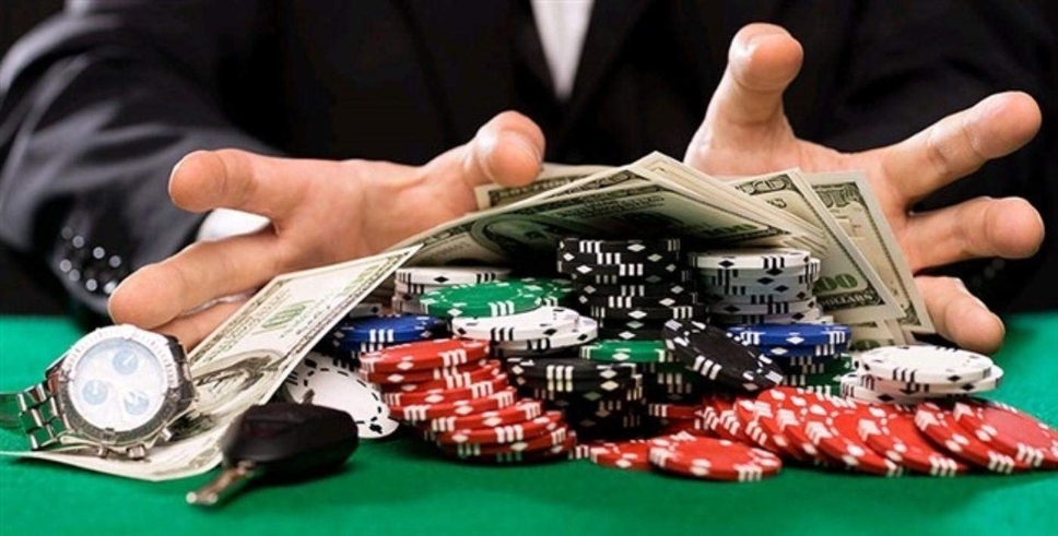 Kadınlar sorunlardan kaçmak, erkekler heyecan için kumar oynuyor!