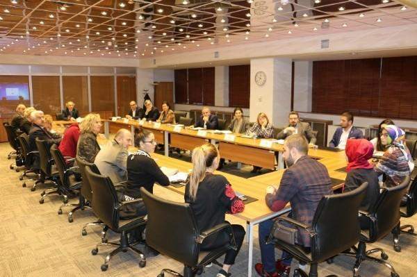 Üsküdar Üniversitesi Öğrenci Konseyi senato üyeleriyle bir araya geldi